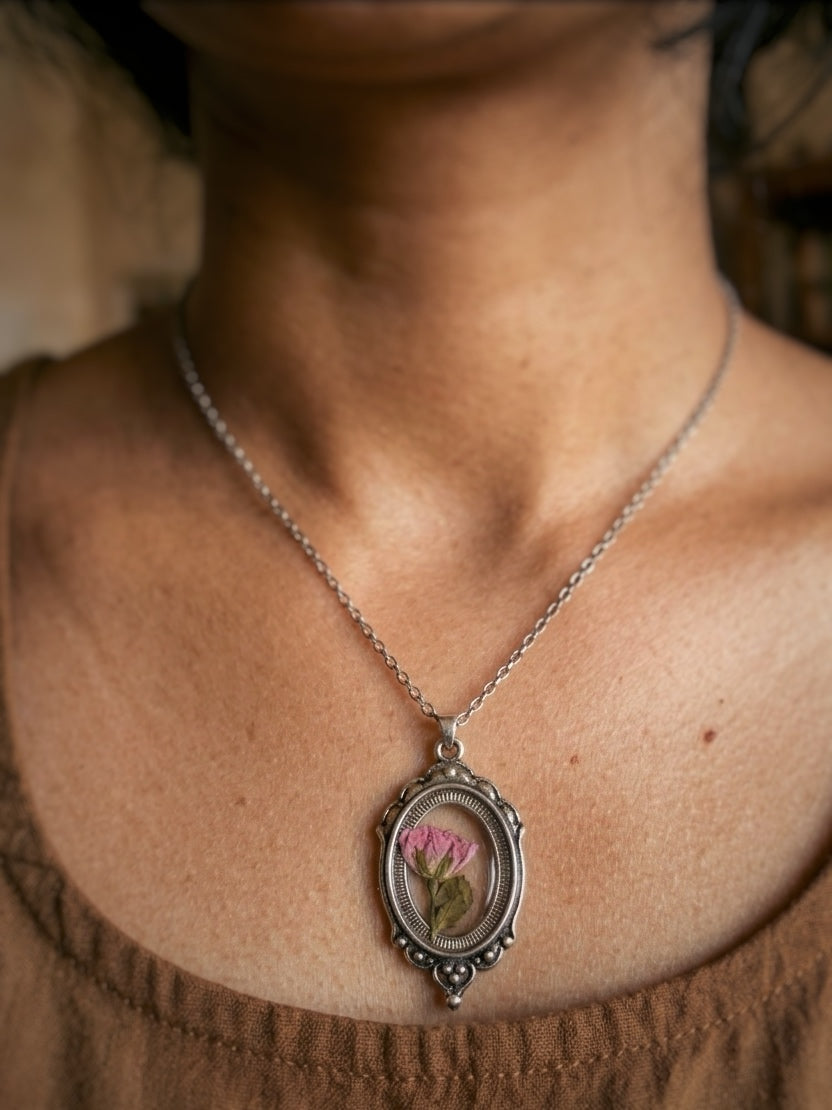 Vintage Rose Necklace