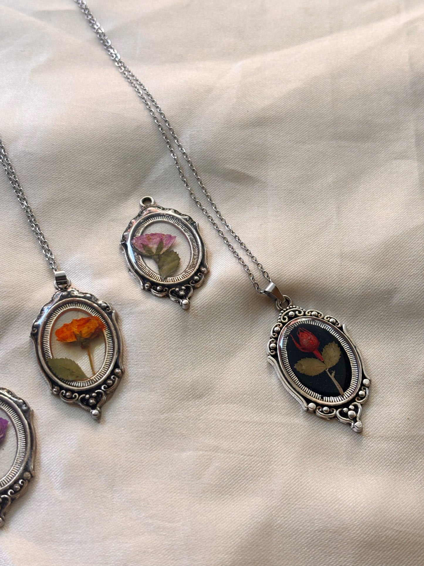 Vintage Rose Becklace