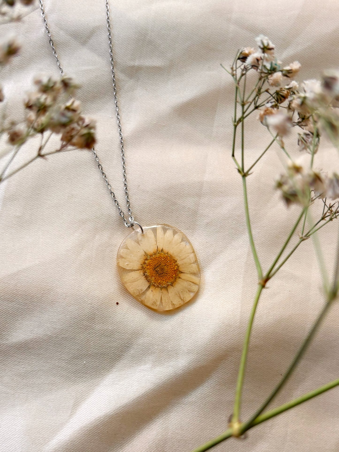 Daisy Necklace