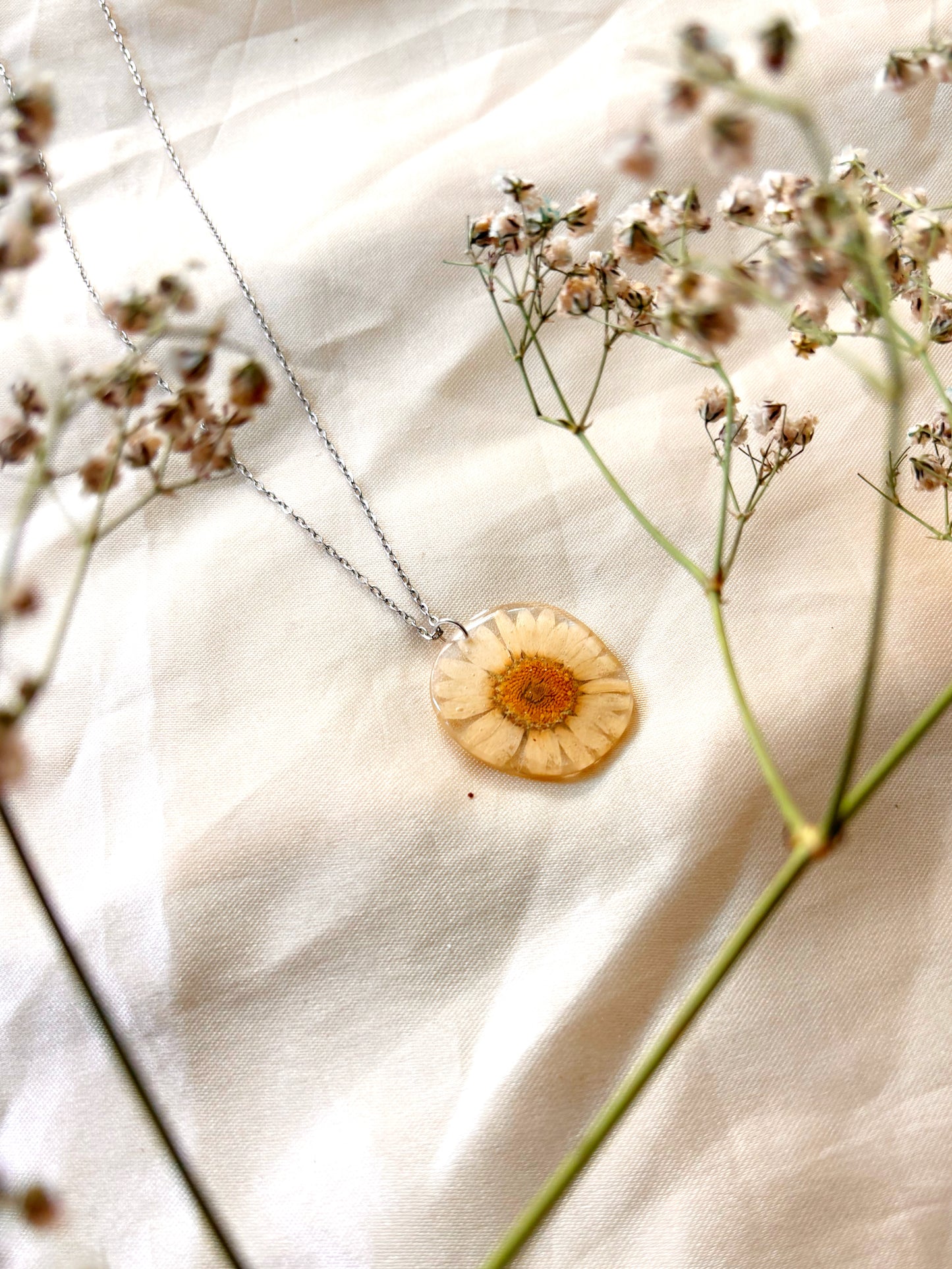 Daisy Necklace