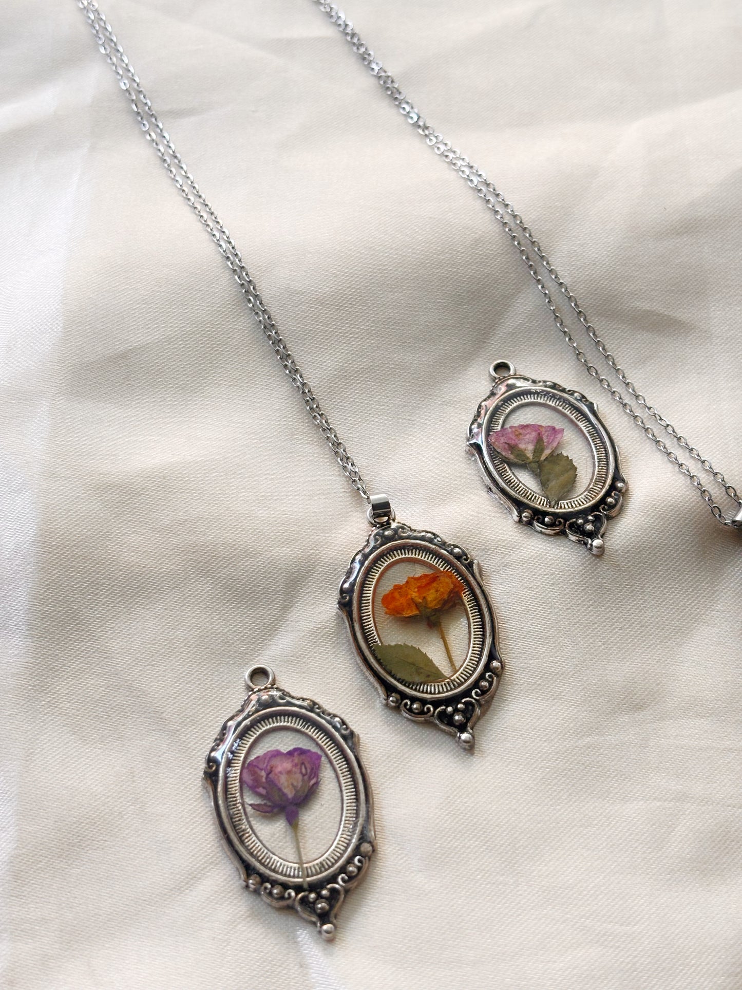 Vintage Rose Becklace